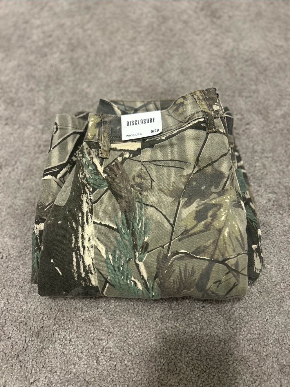 NWT Disclosure Camo Wide-Leg Cargo Pants sz:9/29 - Picture 2 of 10